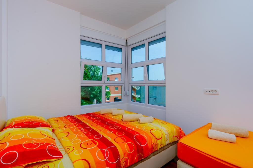 Apartments Bujkovic บาร์ ภายนอก รูปภาพ