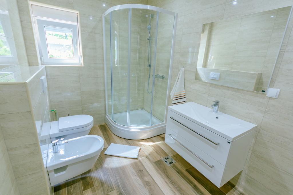 Apartments Bujkovic บาร์ ภายนอก รูปภาพ
