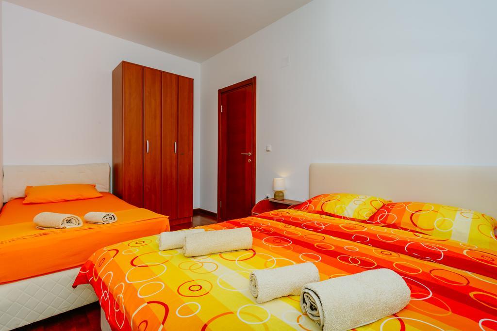 Apartments Bujkovic บาร์ ภายนอก รูปภาพ