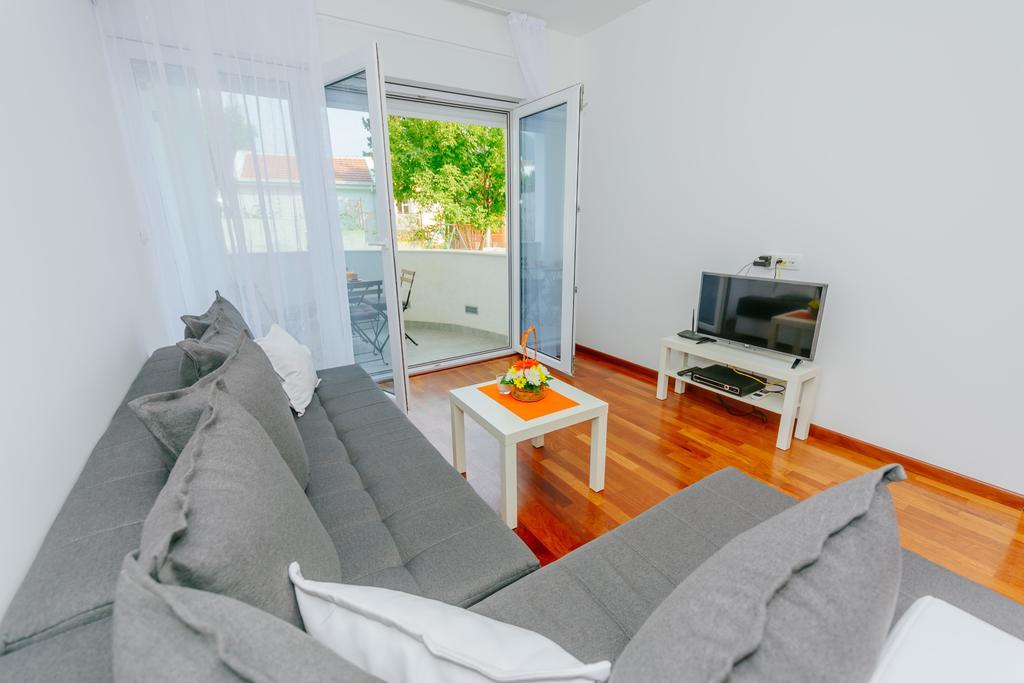 Apartments Bujkovic บาร์ ภายนอก รูปภาพ