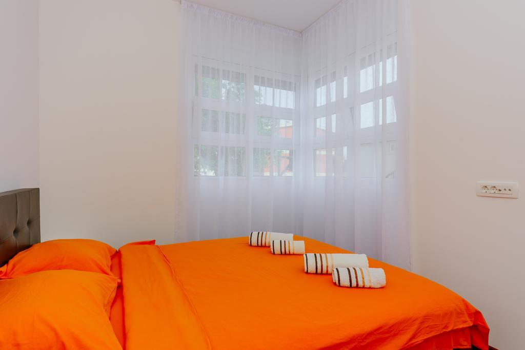 Apartments Bujkovic บาร์ ภายนอก รูปภาพ