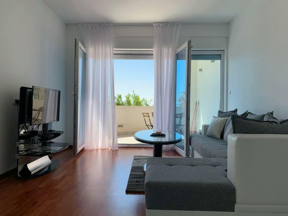 Apartments Bujkovic บาร์ ภายนอก รูปภาพ