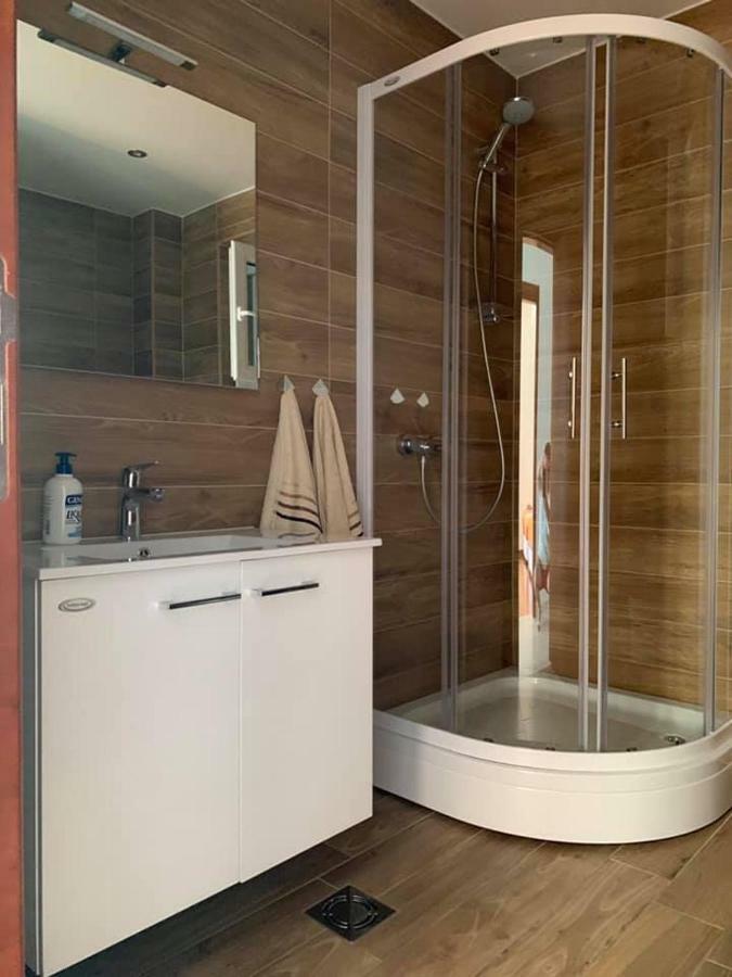 Apartments Bujkovic บาร์ ภายนอก รูปภาพ